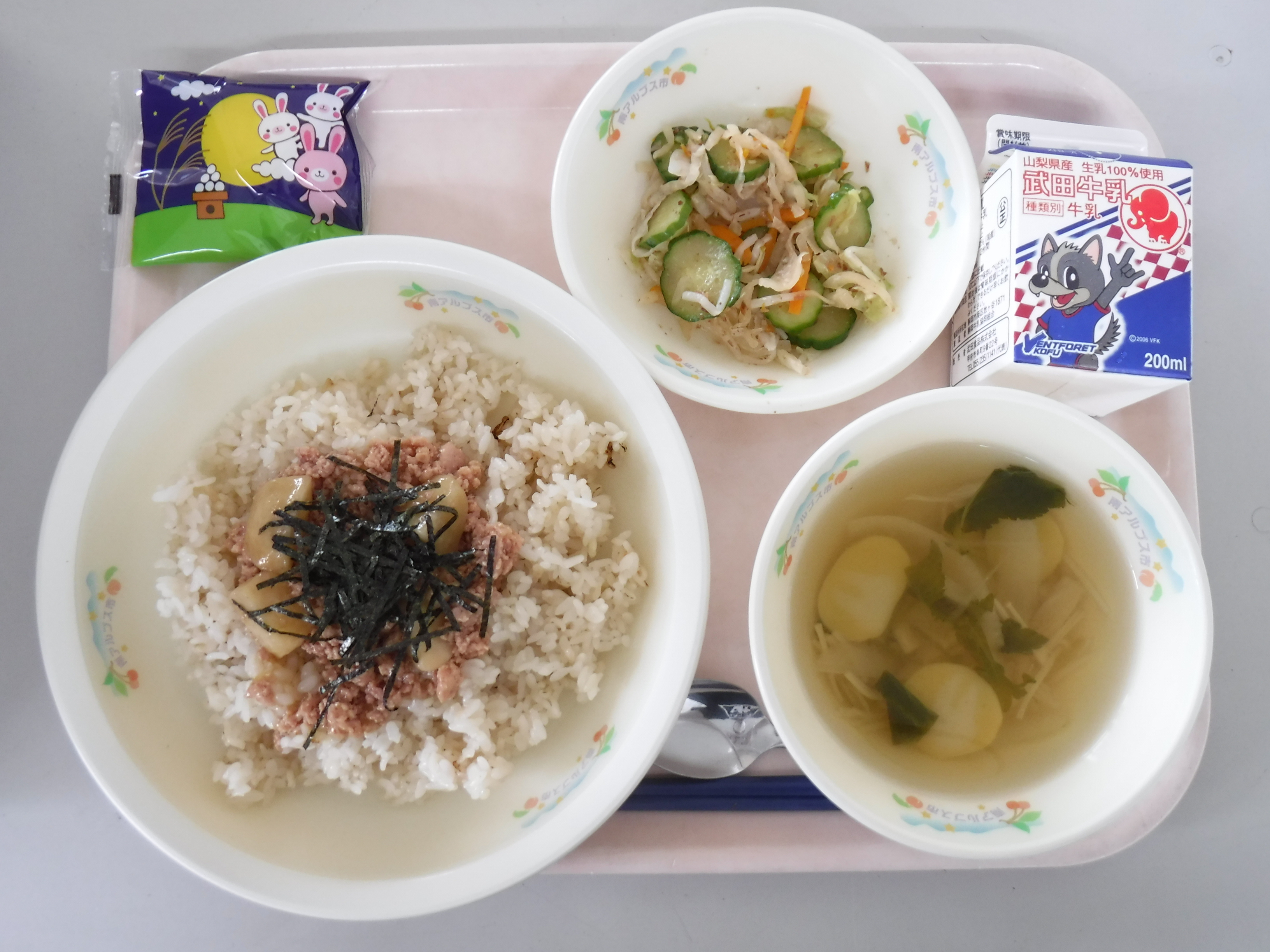 R4.9.9 十五夜給食.JPG