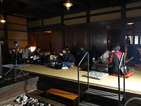 オカッテ豚汁食事中115.jpg